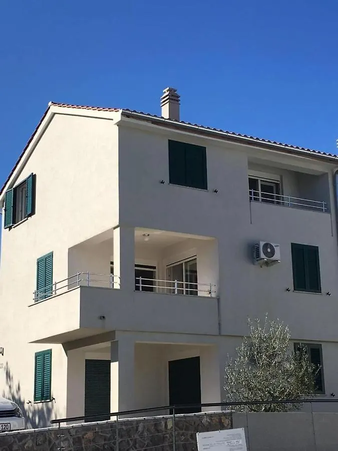 Apartments With A Parking Space Vantacici, Krk - 21694 Malinska