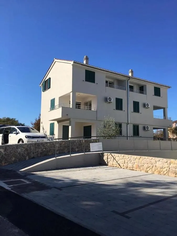 Apartments With A Parking Space Vantacici, Krk - 21694 Malinska